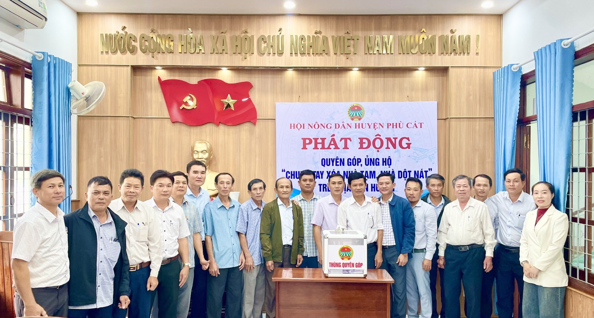 Hội Nông dân huyện Phù Cát phát động quyên góp ủng hộ “Chung tay xóa nhà tạm, nhà dột nát” trên địa bàn huyện